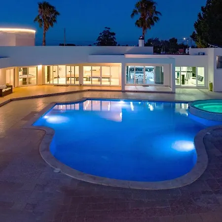 Villa Portugal *
